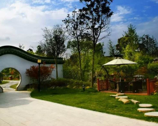 勺园是著名画家米万钟所建,米氏三园之一,是最有名的一个