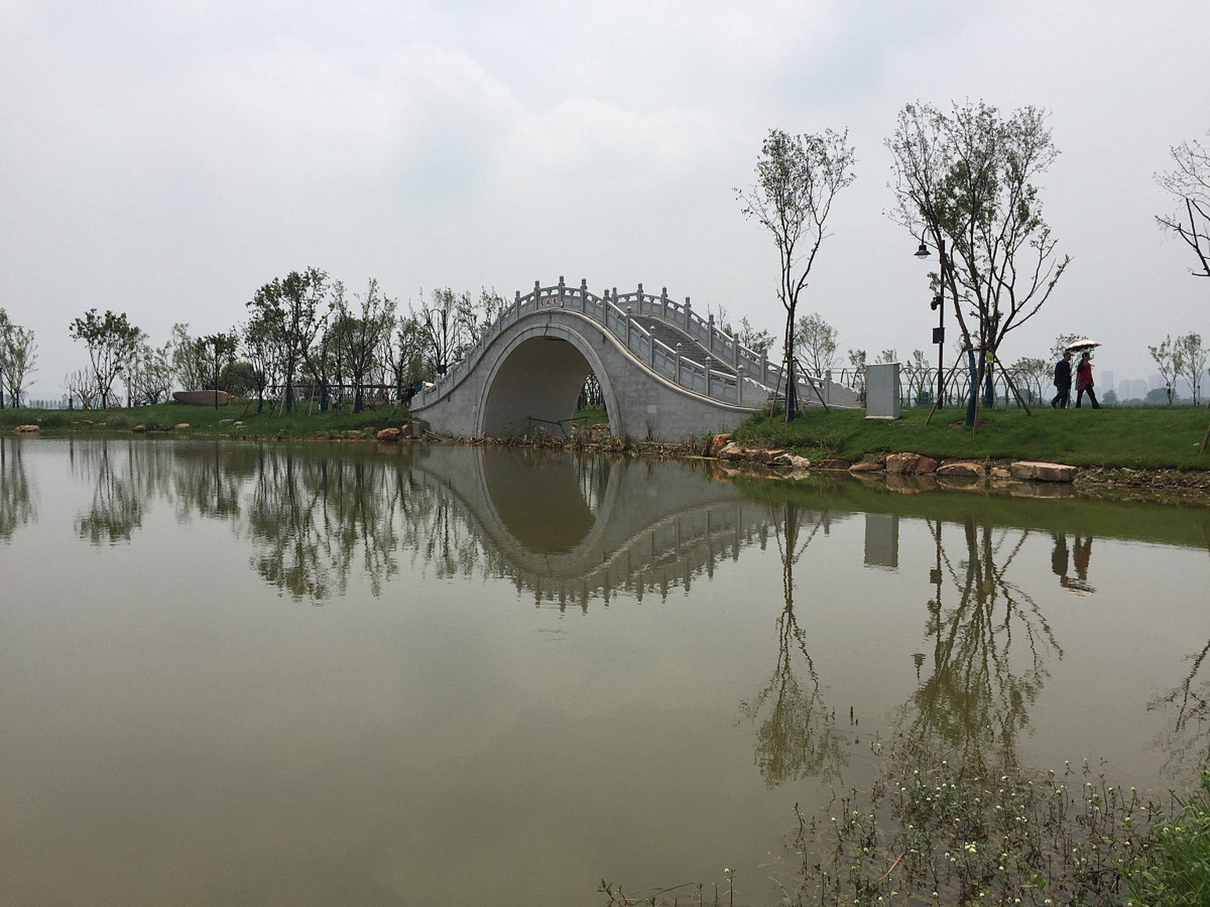 华容有什么好玩的地方或景点 华容,这座位于湖南省北部的县城,虽然不
