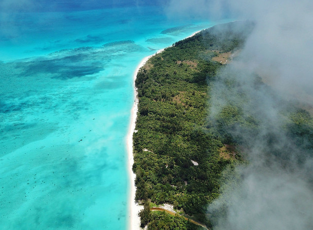 因岛屿的形状酷似圆环而命名为环滩岛,是近几年才开发的海岛.