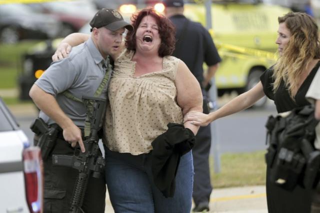 美国威斯康星州发生枪击案致3伤 枪手被击毙