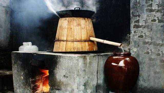 农村自烤酒最香醇