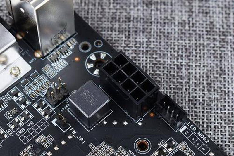 cpu风扇供电插槽