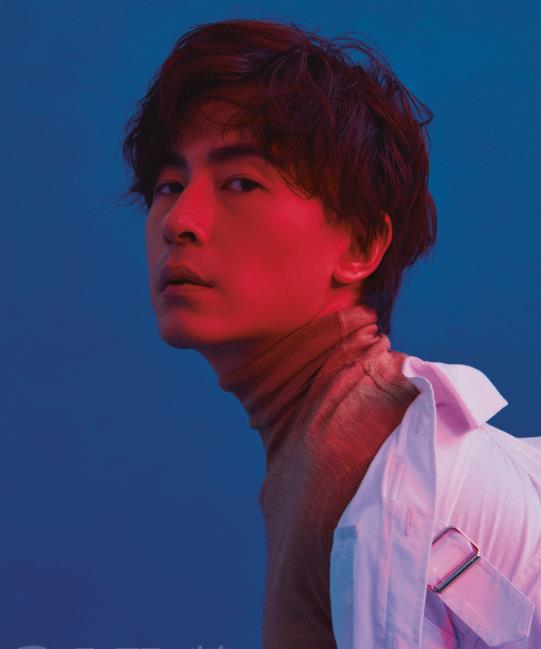 郑元畅登上《ok!精彩》八月刊封面.