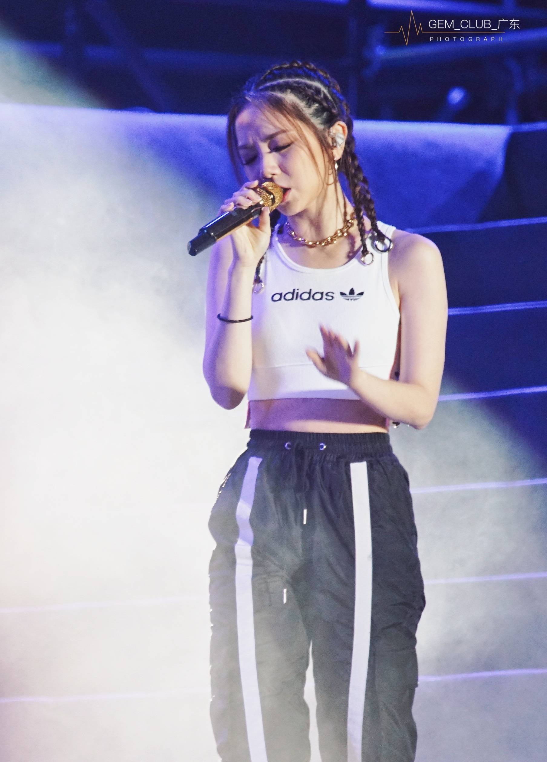 被质疑演唱会怠慢歌迷?邓紫棋怒斥主办方:怎么可以这样欺骗观众