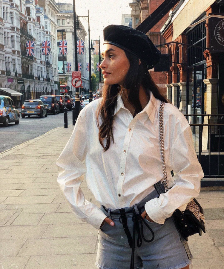 巴西超模gizele oliveira,不仅颜值高身材好,衣品也是超棒的,无时无刻