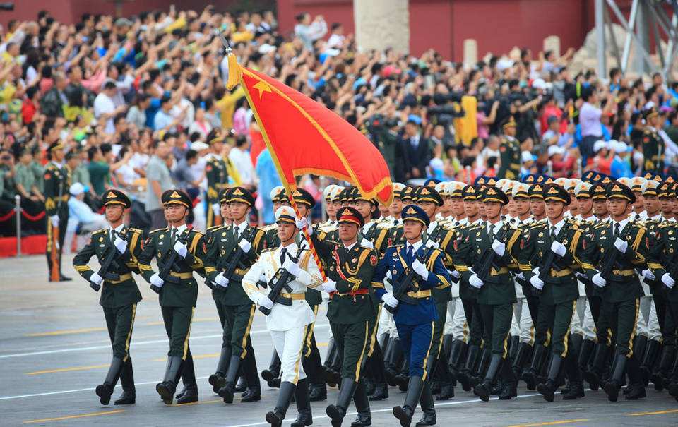 中国阅兵霸气正步震惊世界,外国媒体:不敢相信这是真的
