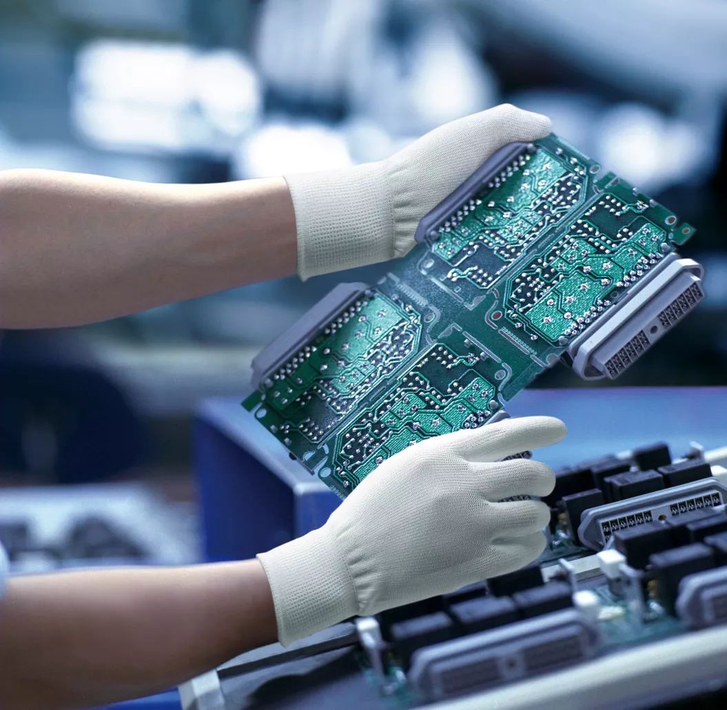 东莞电子信息制造业:迎"风"再起时