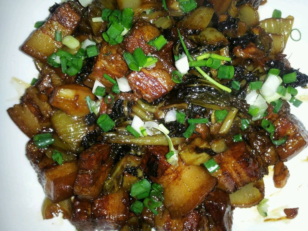 用出汗的脚踩出的美食,一菜两吃,很臭很好吃!