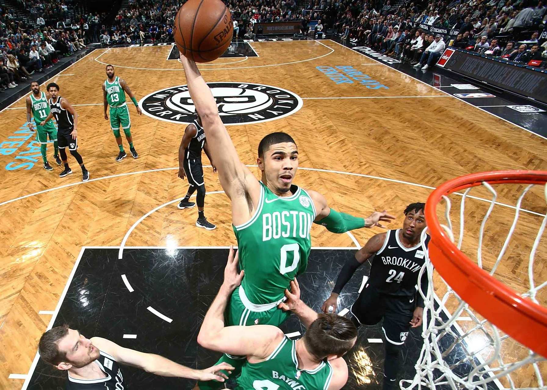 万物皆可云# 杰森·塔图姆于2016年进入杜克大学,2016-17赛季入选大