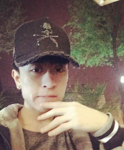 个人简介:秦奋,现居上海,微博认证资料是上海奋荣投资公司董事长,king