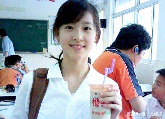 章泽天与刘诗诗同框,瞬间拉开距离,网友:奶茶妹妹输在了气场 章泽天与刘诗诗同框,瞬间拉开距离,网友:奶茶妹妹输在了气场