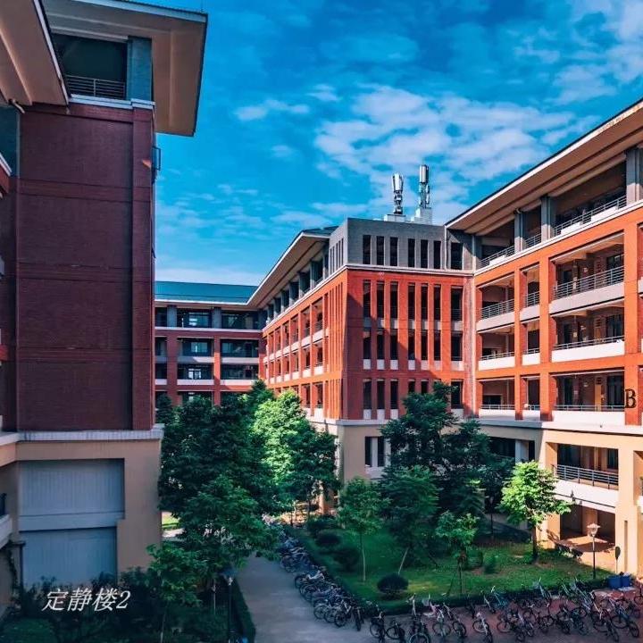最美校园——中山大学新华学院