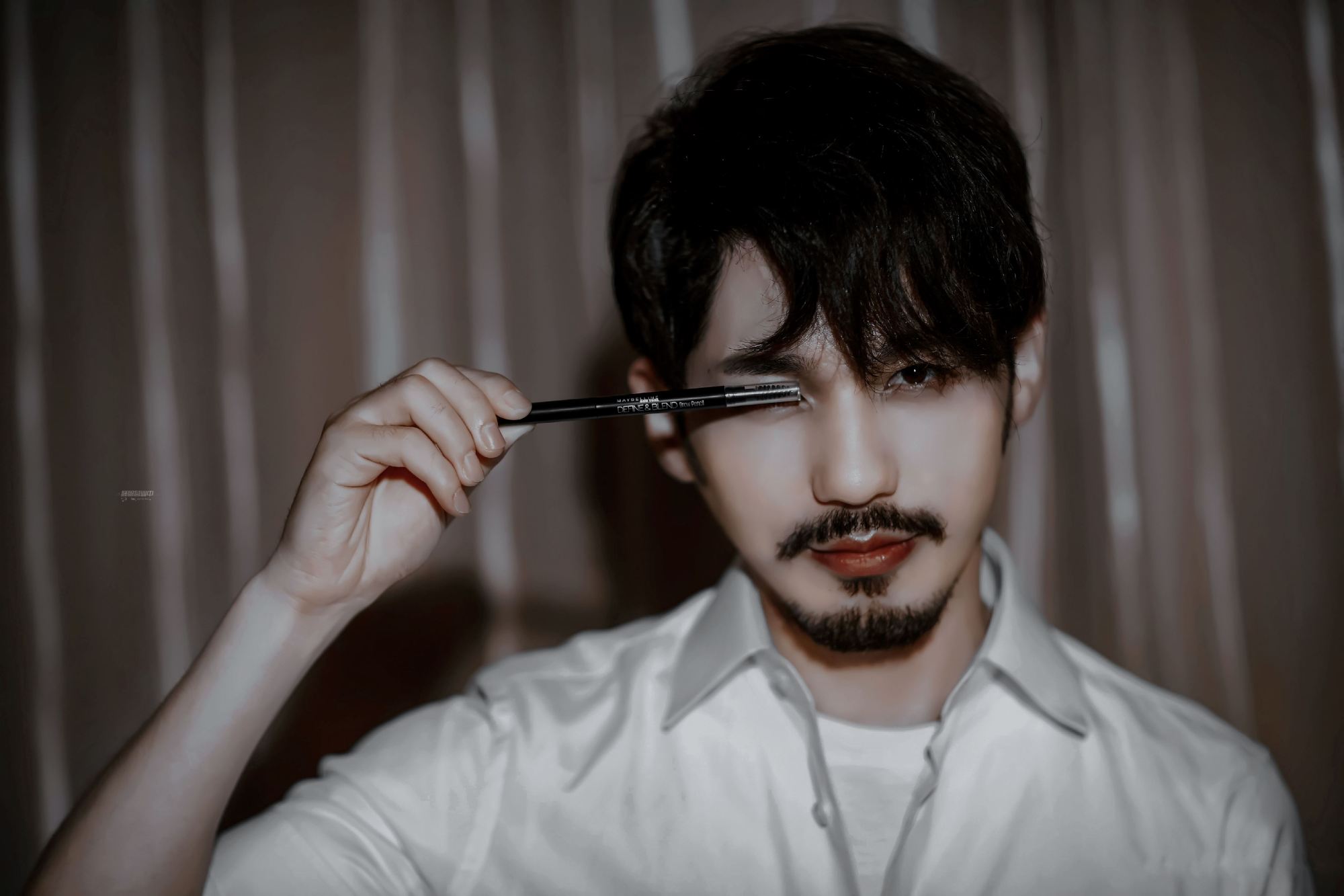 白宇粉丝评论李现微博,李现一句话把对方"气死",不愧是gun神