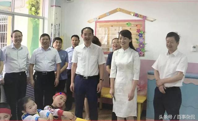 宝鸡市委常委周宇松看望慰问扶风县部分幼儿园和小学师生