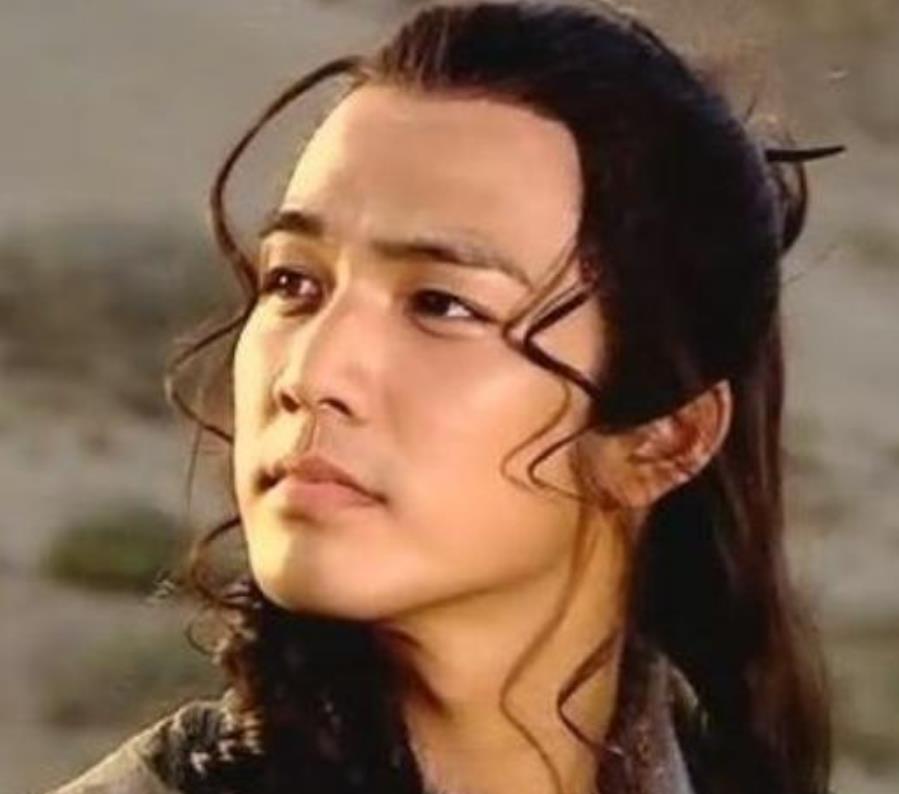 6大古装卷发美男,躲过了李寻欢,躲过了聂远,却躲不过他