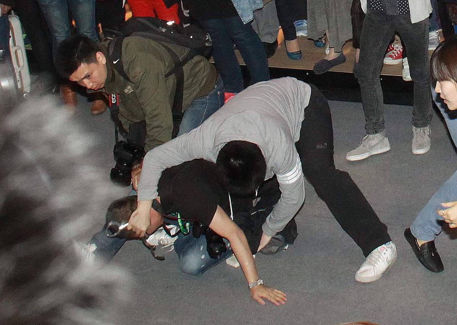 随着社会的发展,暴力事件时有发生,被打还手算互殴还是正当防卫?