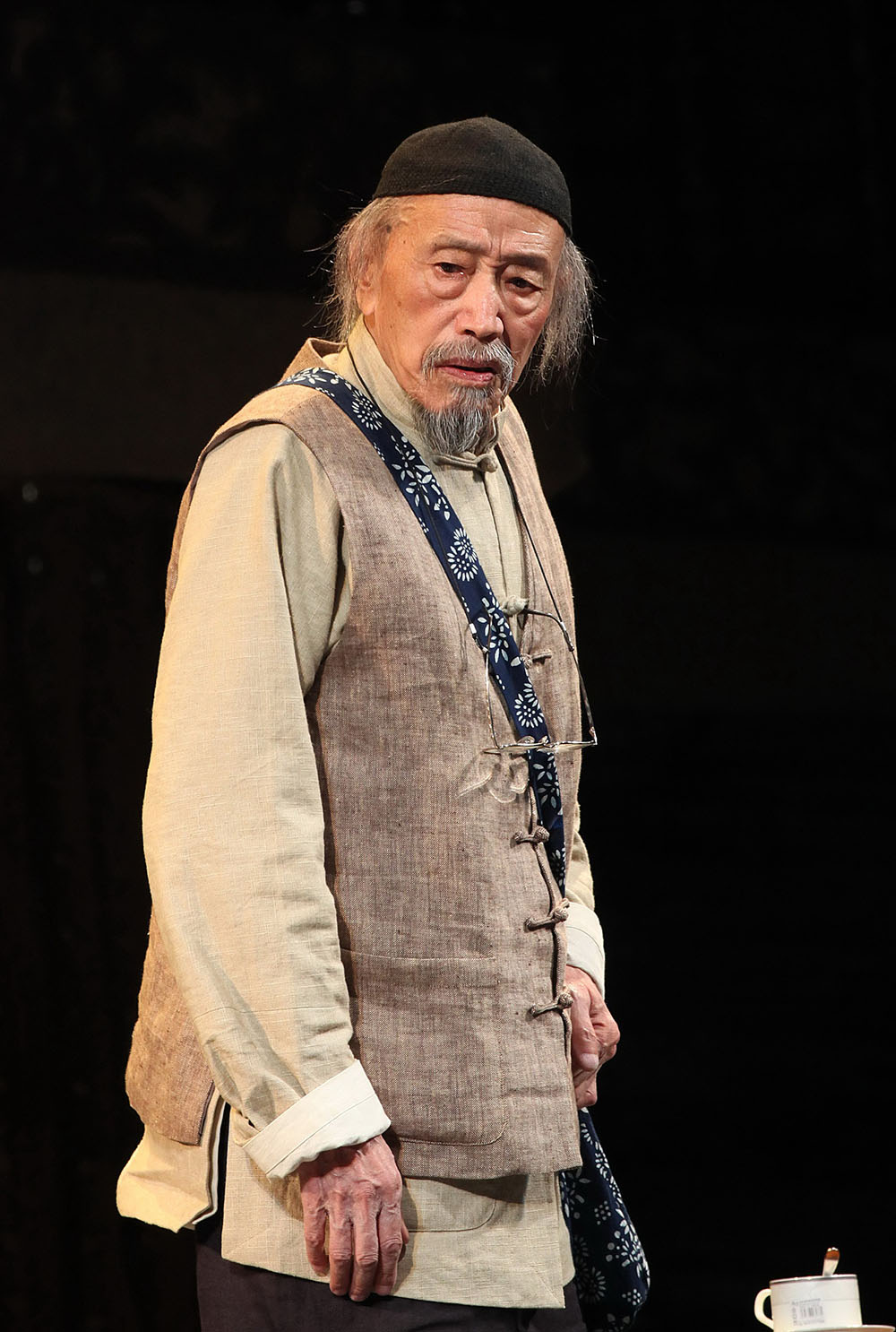 表演艺术家朱旭逝世:会演戏的演人,不会演戏的演戏