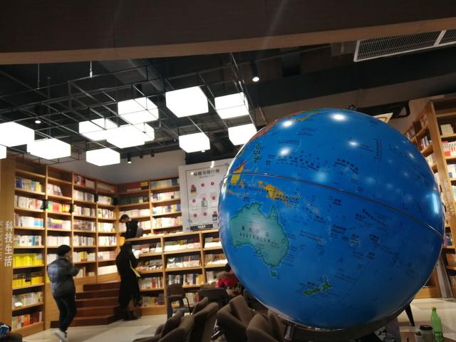 投资约3亿元 苏州城南最美最大书店吴中凤凰书城试营业