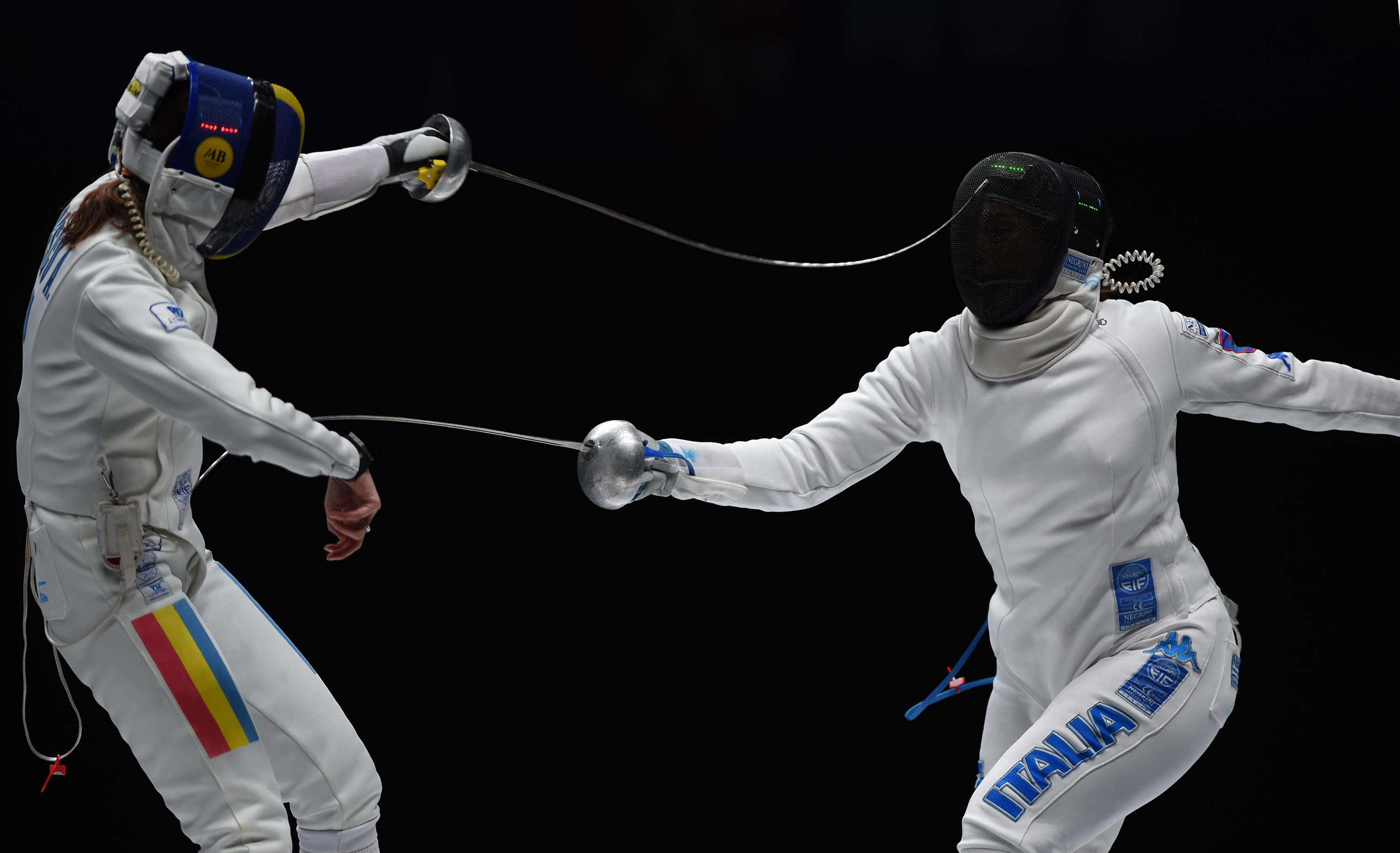 击剑——世界击剑锦标赛:意大利选手纳瓦利亚夺冠(7)