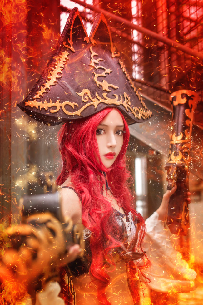 英雄联盟cos,这个厄运小姐好霸气