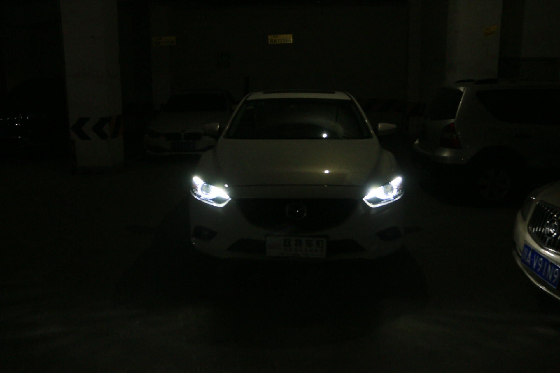 成都改灯昂克赛拉大灯总成低配升级高配总成案例