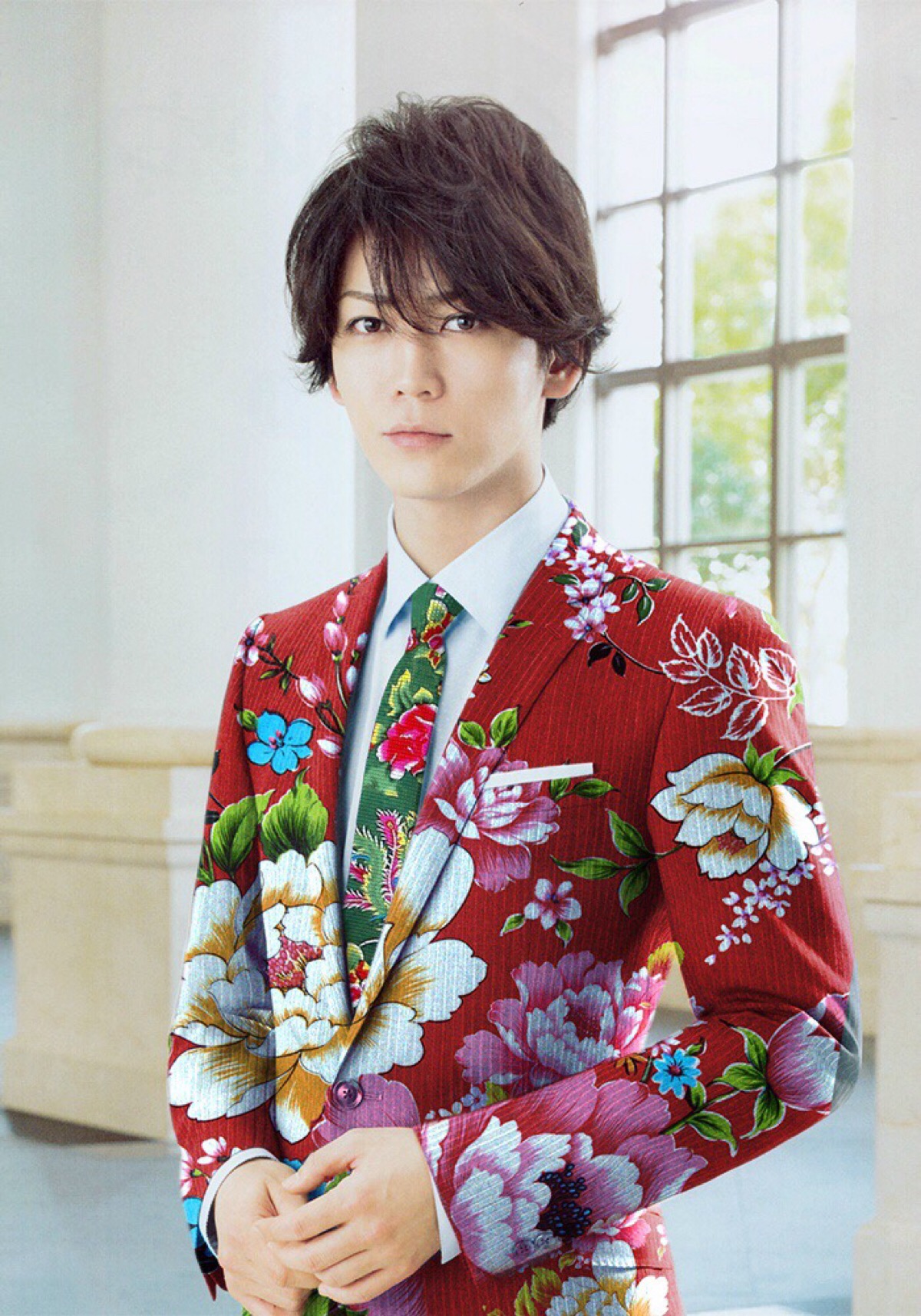 当小鲜肉遇见"大红碎花",山下智久帅气,杨洋喜庆,图二最惊艳