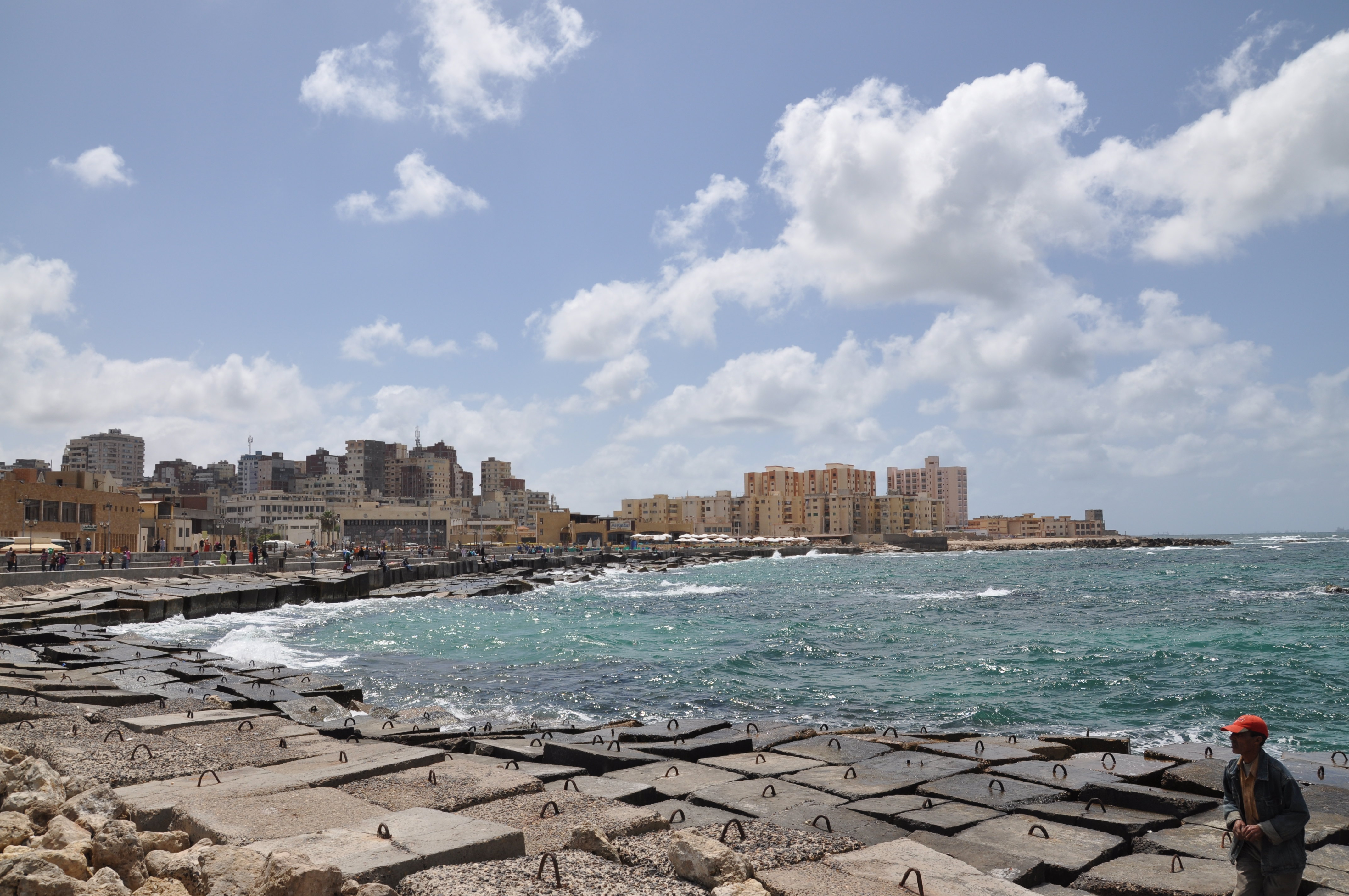 亚历山大如果直接进攻中国,我们是否防守得住,答案令人意外