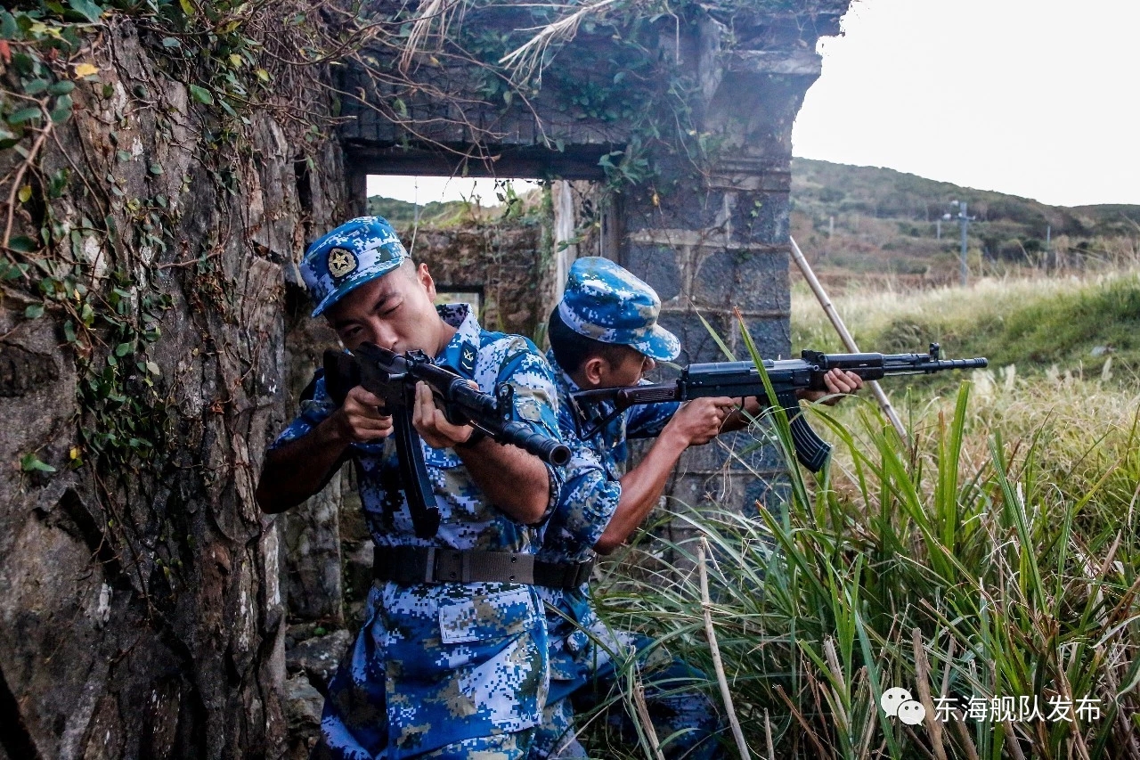 带你走进海军雷达兵