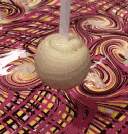 搞笑gif:棒棒糖原来是这样做出来的