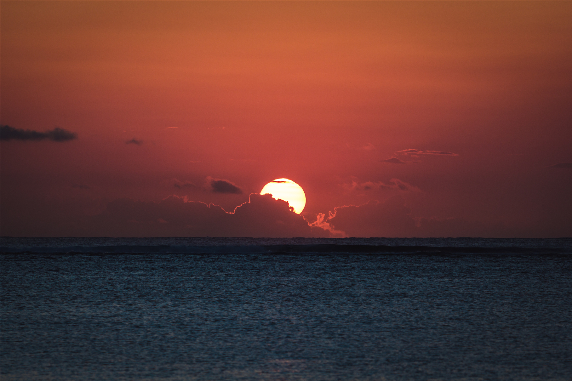 海面落日