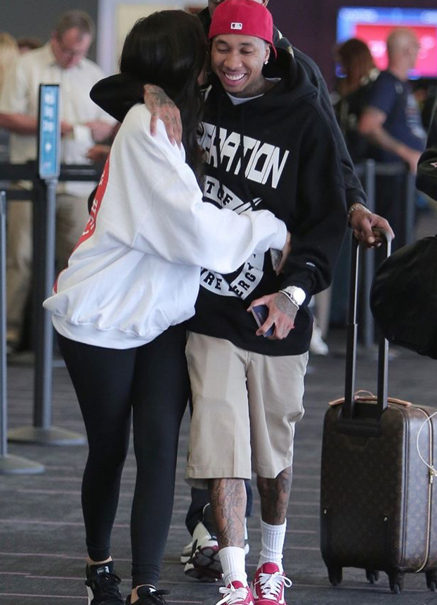 卡戴珊小妹凯莉·詹娜密会前男友,女儿stormi长得像tyga