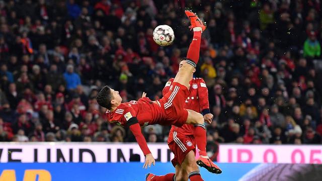 创9分钟5球纪录的拜仁铁骑进球机器莱万,成拜仁球场进百球第一人