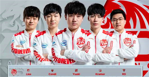 lol:康帝被黑怕了?生怕再次被称呼康先生,接受采访时双眼看天