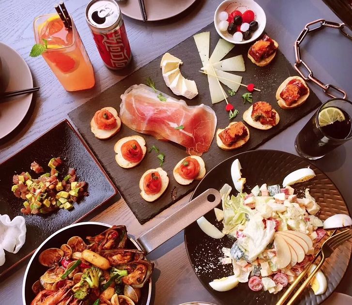 "巨说还不错",我有故事也有酒!丨银座·万虹广场