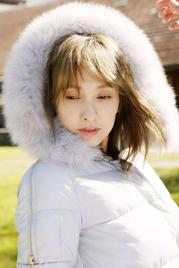 吴昕有一个微博小号,专门用来转发和关注美食博主的.