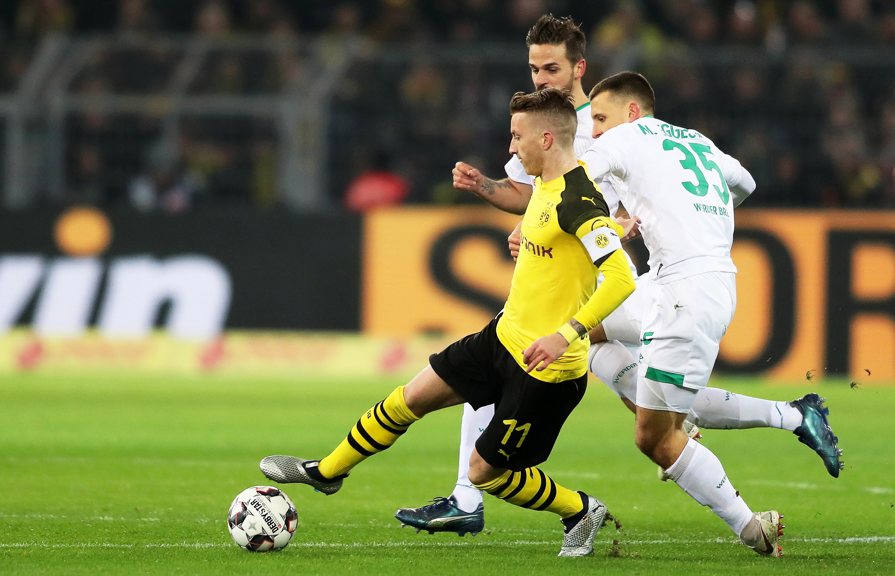 足球——德甲联赛:多特蒙德胜不来梅