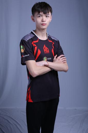 虎牙和平精英决赛来袭,包子高击杀自证实力,粉丝:狼入羊圈?