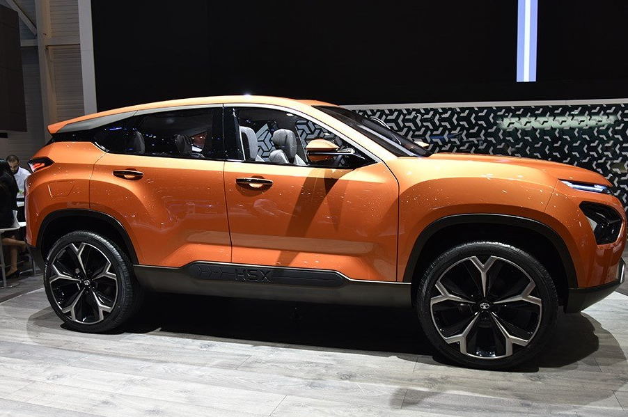 塔塔harrier的设计风格炫酷车身流线型很受欢迎整体感更强