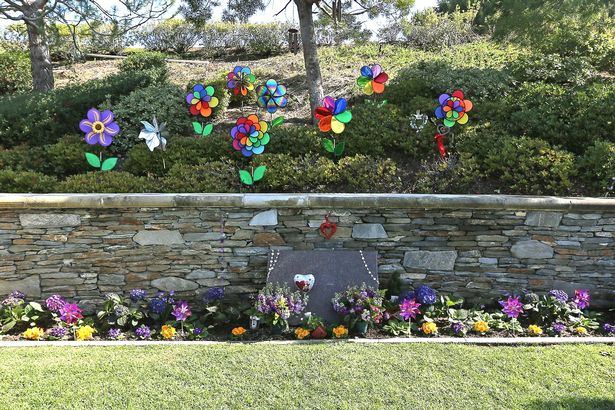 科比墓地遭曝光!警方有意协助陵园维护秩序,球迷呼吁别打扰曼巴