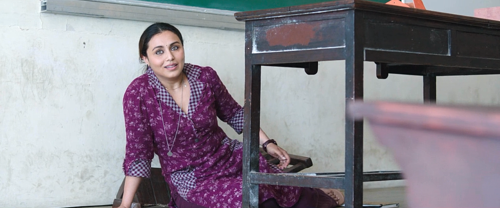 学生嘲笑和对奈娜老师的"整蛊"并没有让奈娜有丝毫的退缩,她决定一定