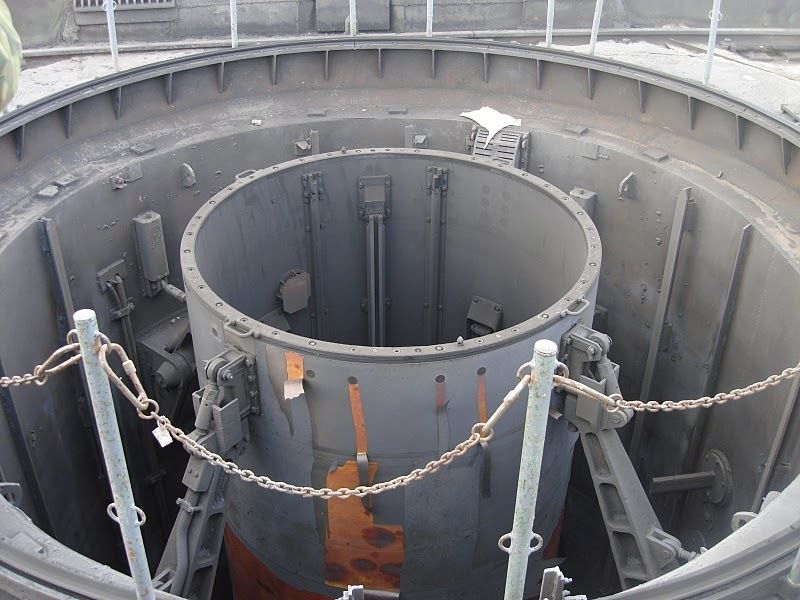 导弹发射井,一个井盖重数百吨,造价比导弹本身还要高
