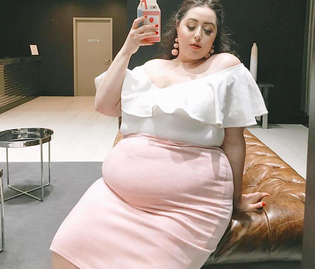 260多斤的胖妞,美出新高度,网友:胖与美不冲突!