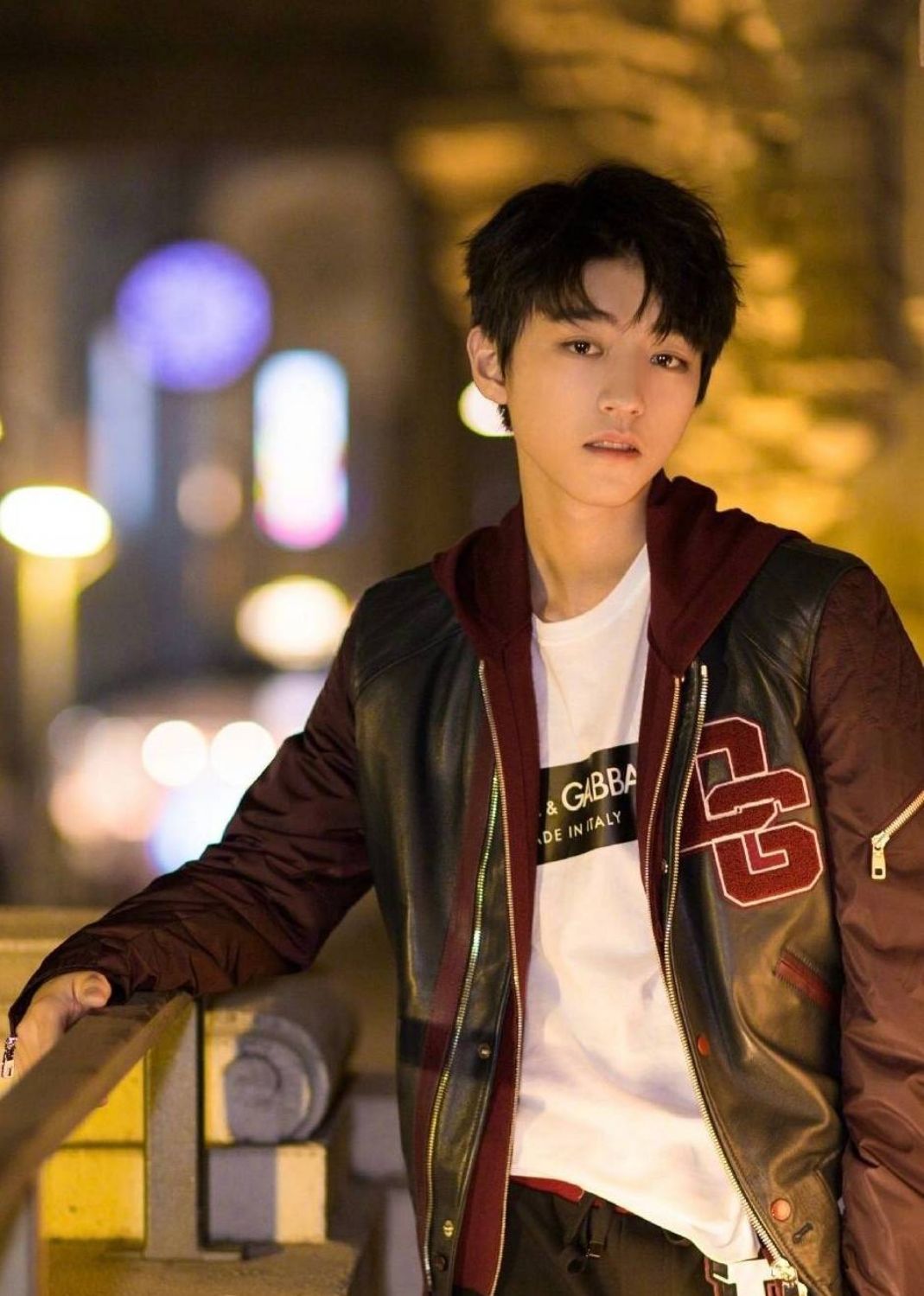 连头发都是爱你的形状 蔡徐坤温暖 王俊凯帅气 朱正廷活力满满