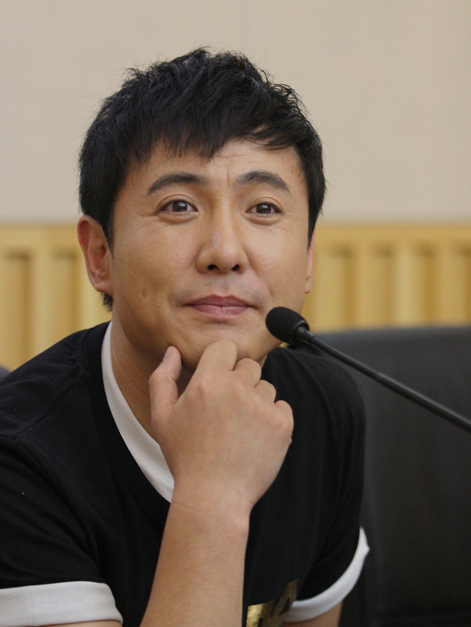 每日打卡# 沈腾的综艺邀约很多,但是很少有节目能邀请到他,主要是他