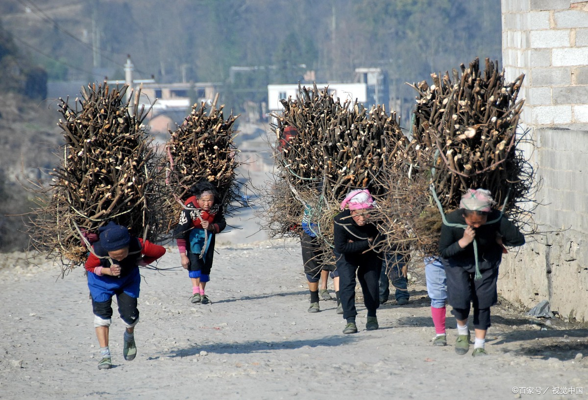 贫困山区农民艰苦朴素的生活