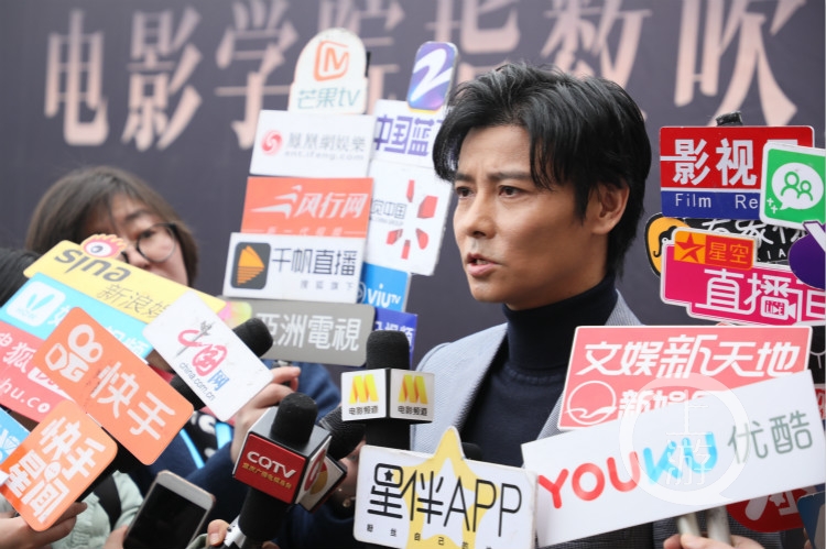 推广大使张晋为家乡为上游新闻打call:拍电影,来重庆!