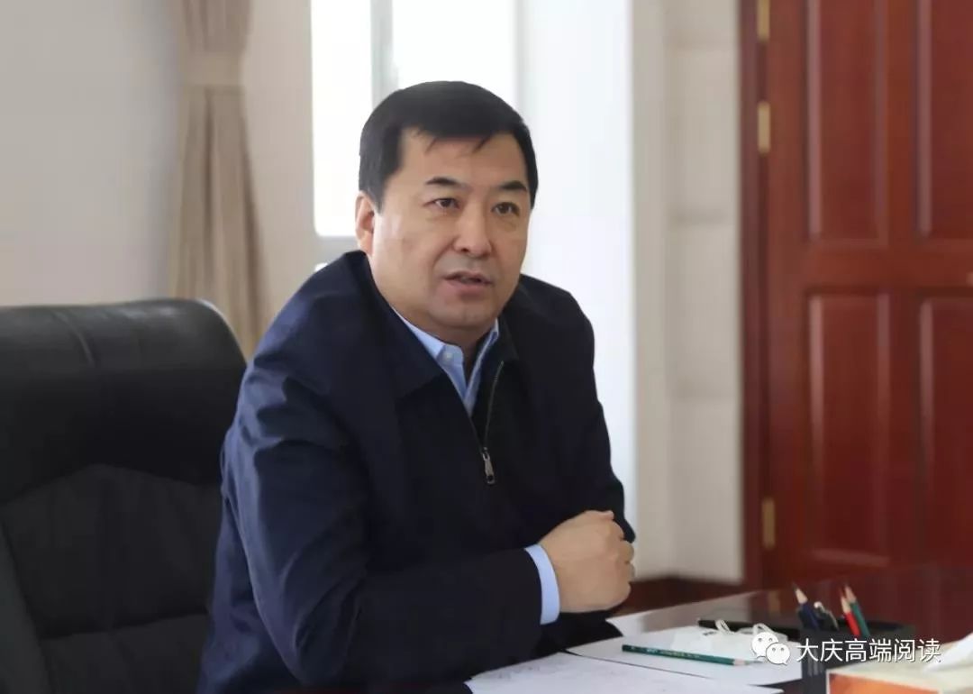 何忠华:必须不讲条件,不讲代价,全力做好防控工作