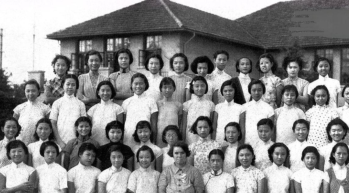 中国校服的百年变迁史,原来校服走过的岁月是这样子的