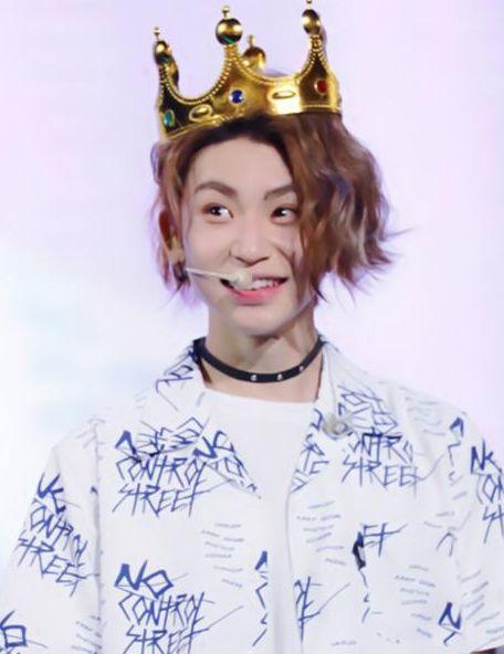 ninepercent成员变身王子:你要做谁的公主呢?我先把蔡徐坤抱走