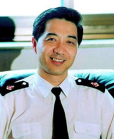 年轻人,你对局座的力量一无所知